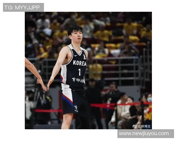 李贤重狂砍33分14篮板赛前准备充分解说员称其为比赛关键人物 李贤重狂砍33分14篮板赛前准备充分解说员称其为比赛关键人物