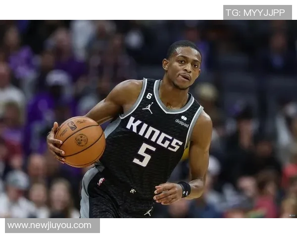 福克斯状态起伏20投9中贡献25分5篮板9助攻正负值惨淡19