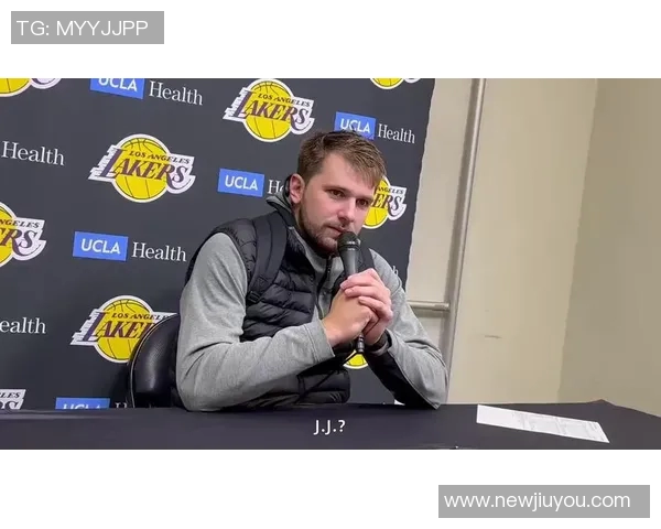 无詹与里对东契奇的影响分析雷迪克称他表现出色队友纷纷效仿